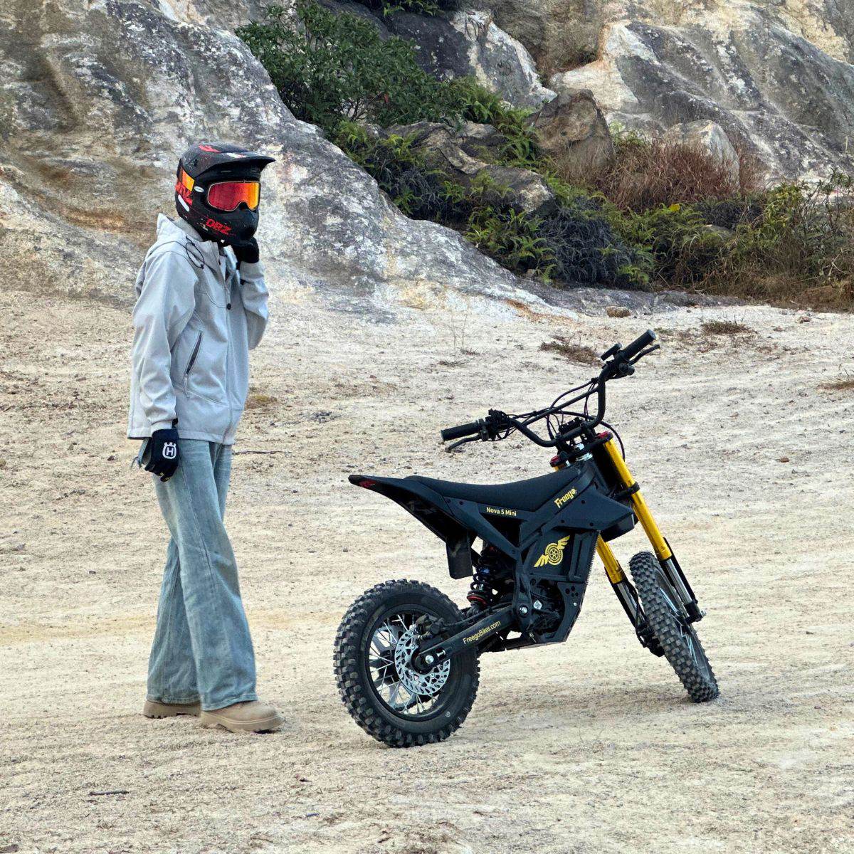 Freego Nova 5 Mini Electric Bike